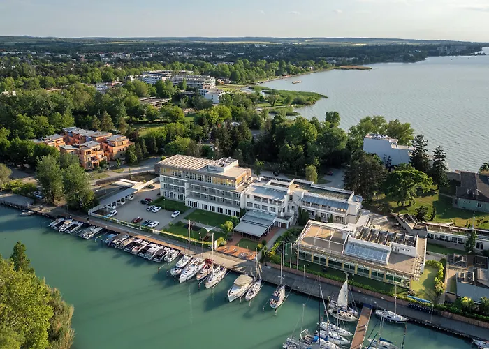 Hotel Yacht Wellness & Business
